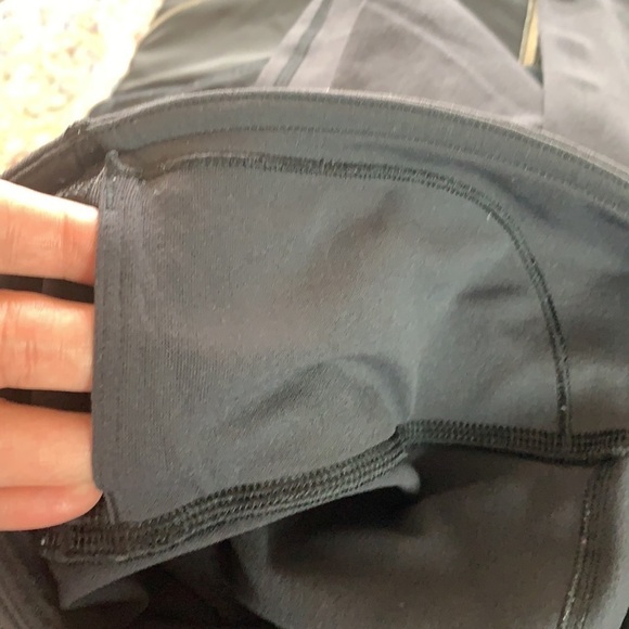 LULULEMON Athletic Grey High-Rise Cropped Fit Leggings - Picture 9 of 11